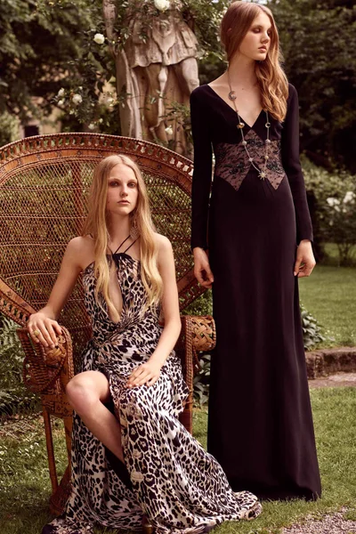 Look 10